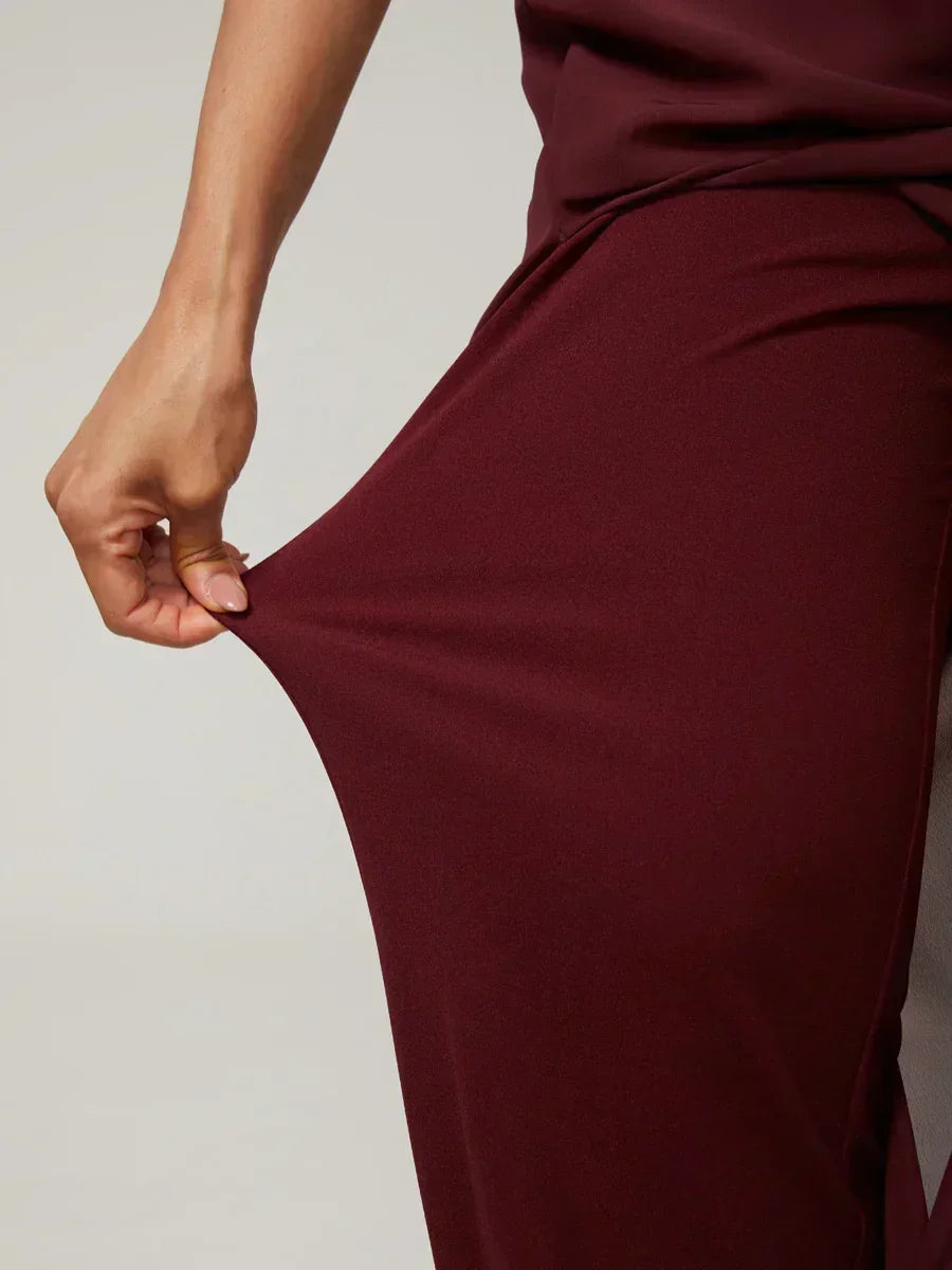 Rechte broek met chiffon split been overlay