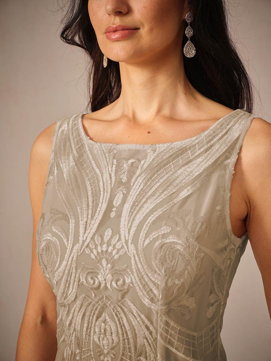 Embroidery Lace Boat Neck Sleeveless Dress