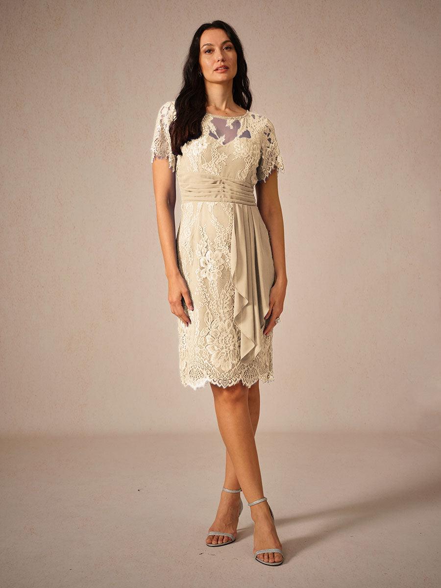 Chiffonkleid mit Spitzenverzierung und 3/4-Ärmeln