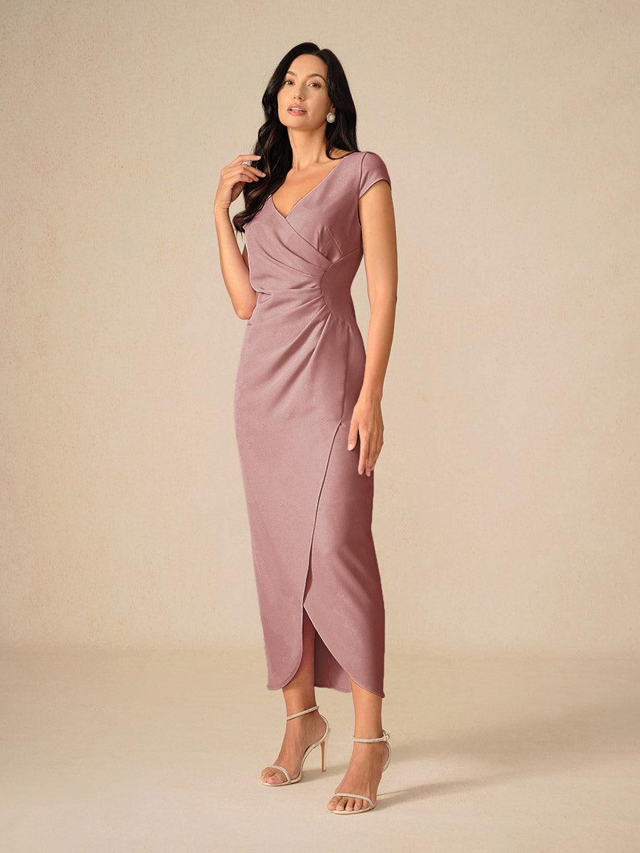 Elegantes weißes Wickelkleid für die Hochzeit