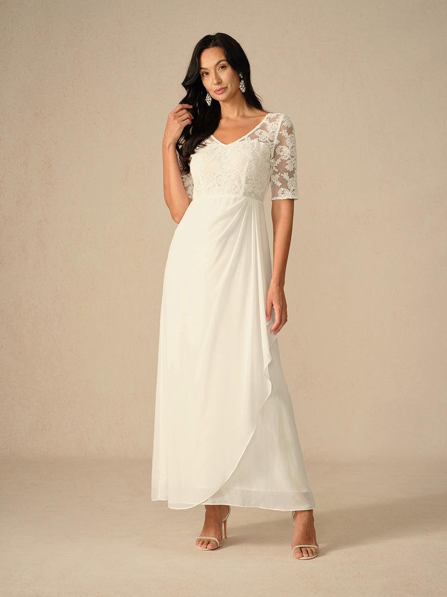 Sommerliches Brautkleid mit Spitze und V-Ausschnitt