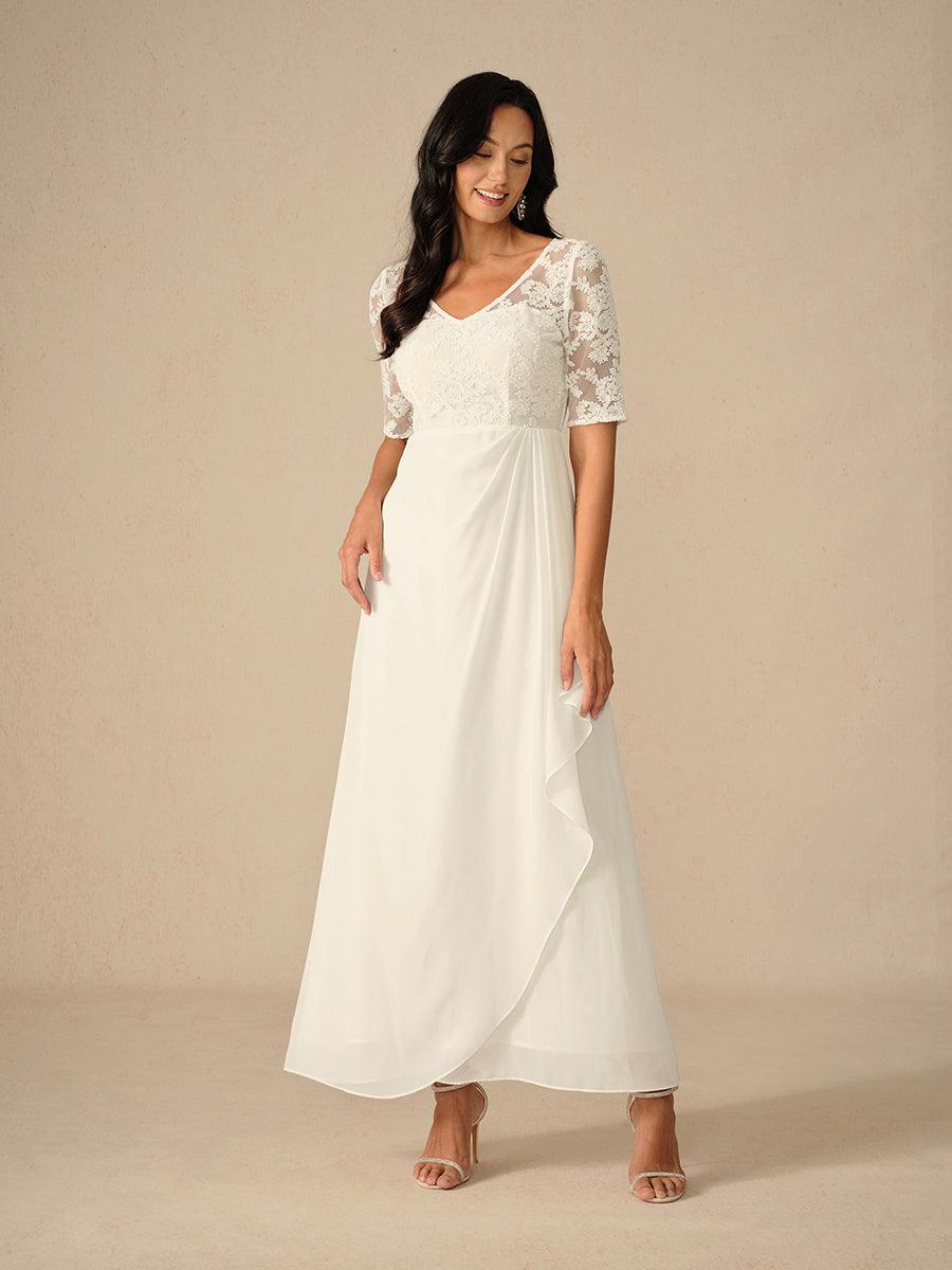 Sommerliches Brautkleid mit Spitze und V-Ausschnitt