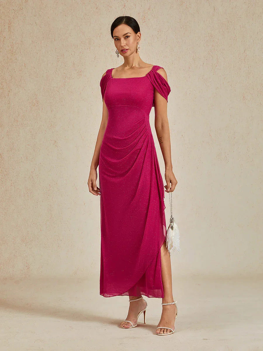 Robe pailletée à épaules dénudées