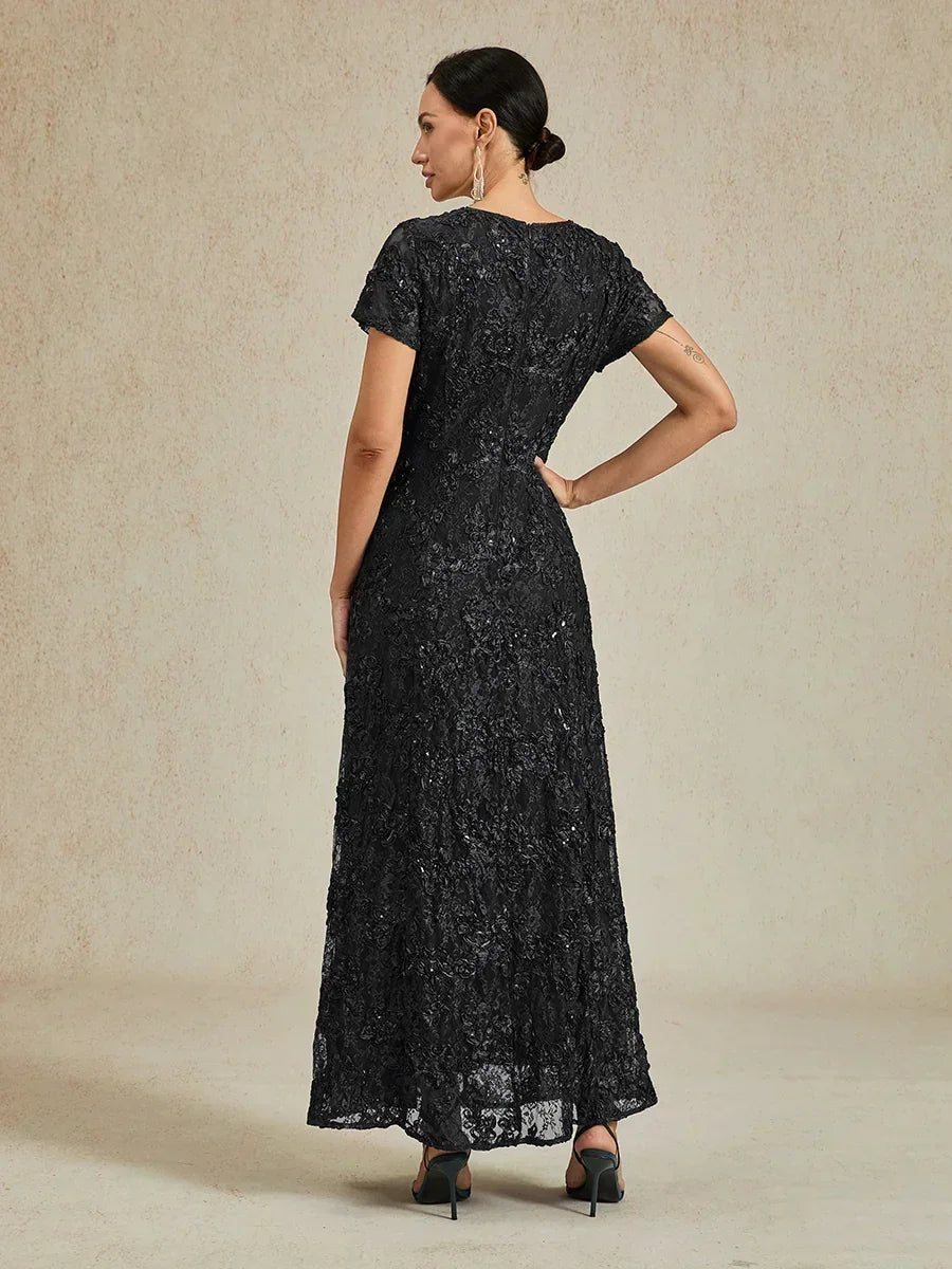 A-Linien-Kleid aus Rosettenspitze mit Paillettenverzierung