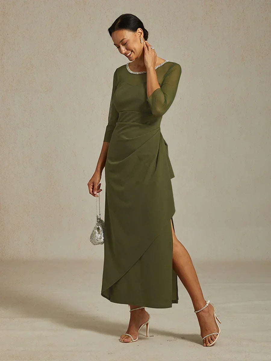 Robe de soirée élégante à encolure illusion perlée