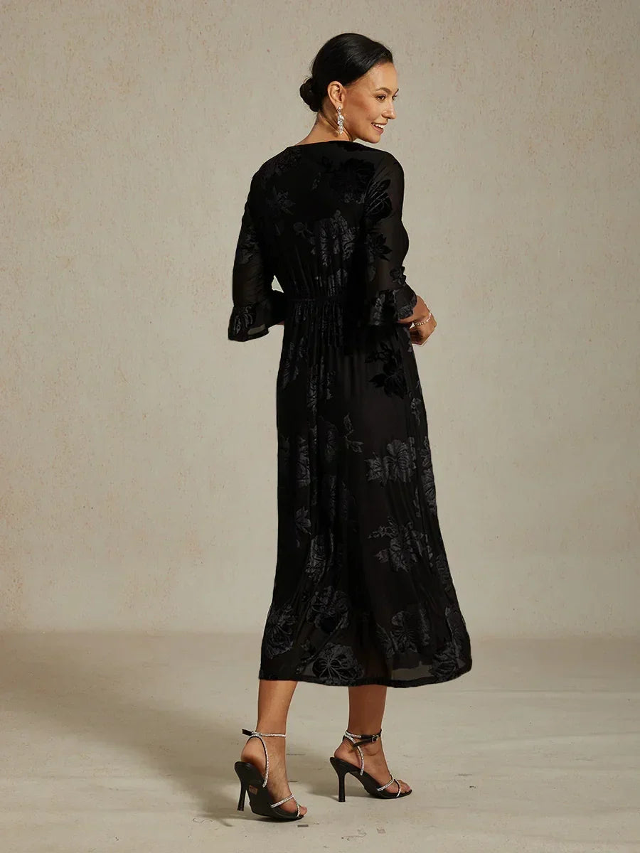 Maxikleid mit Rüschen und flatternder Spitze