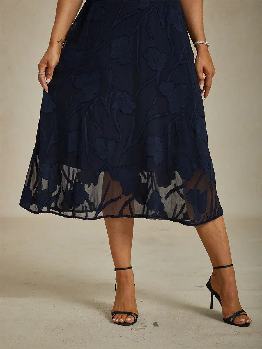 Maxikleid mit Rüschen und flatternder Spitze