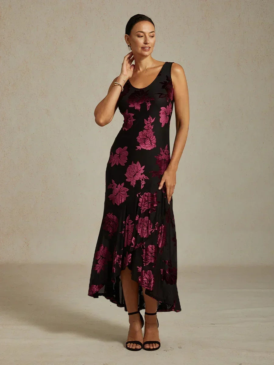 Marineblaues Chiffon-Abendkleid mit Blumenmuster und asymmetrischem Saum