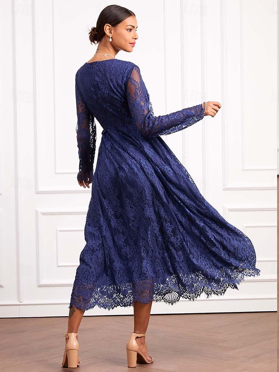 Elegantes Langarm-Maxikleid aus Spitze