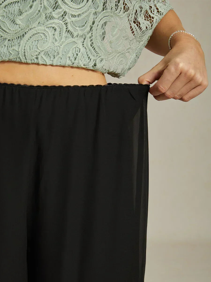 Rechte broek met chiffon split been overlay