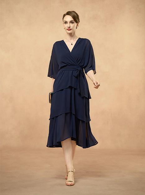 Robe en mousseline à volants superposés et col en V