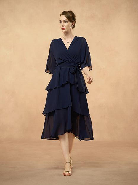 Robe en mousseline à volants superposés et col en V