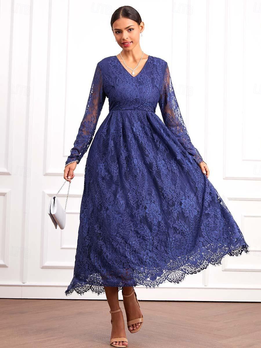 Elegantes Langarm-Maxikleid aus Spitze