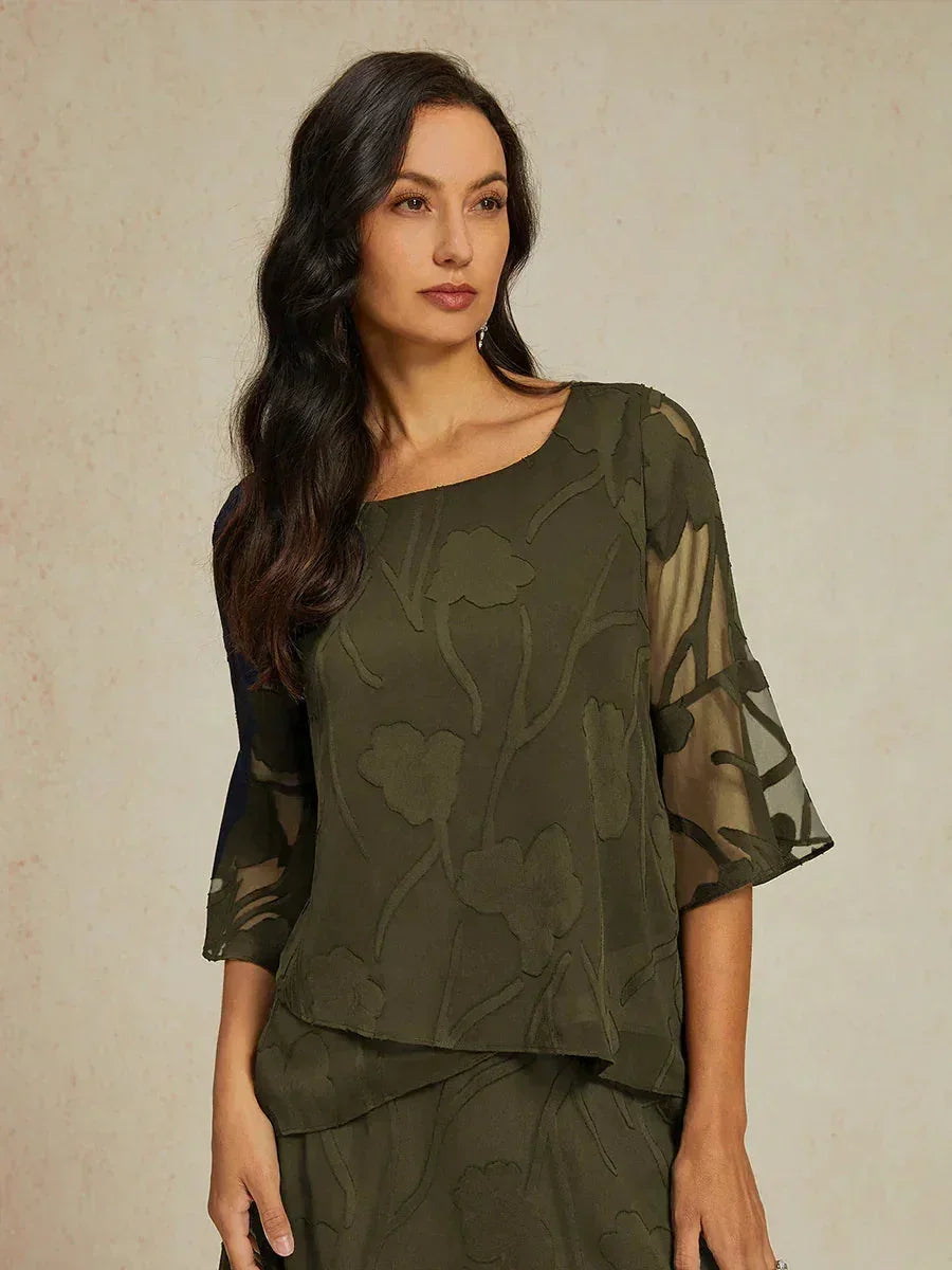 Elegante Chiffonbluse mit asymmetrischem Saum