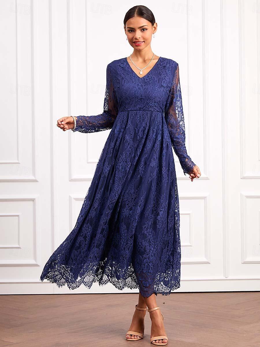 Elegantes Langarm-Maxikleid aus Spitze