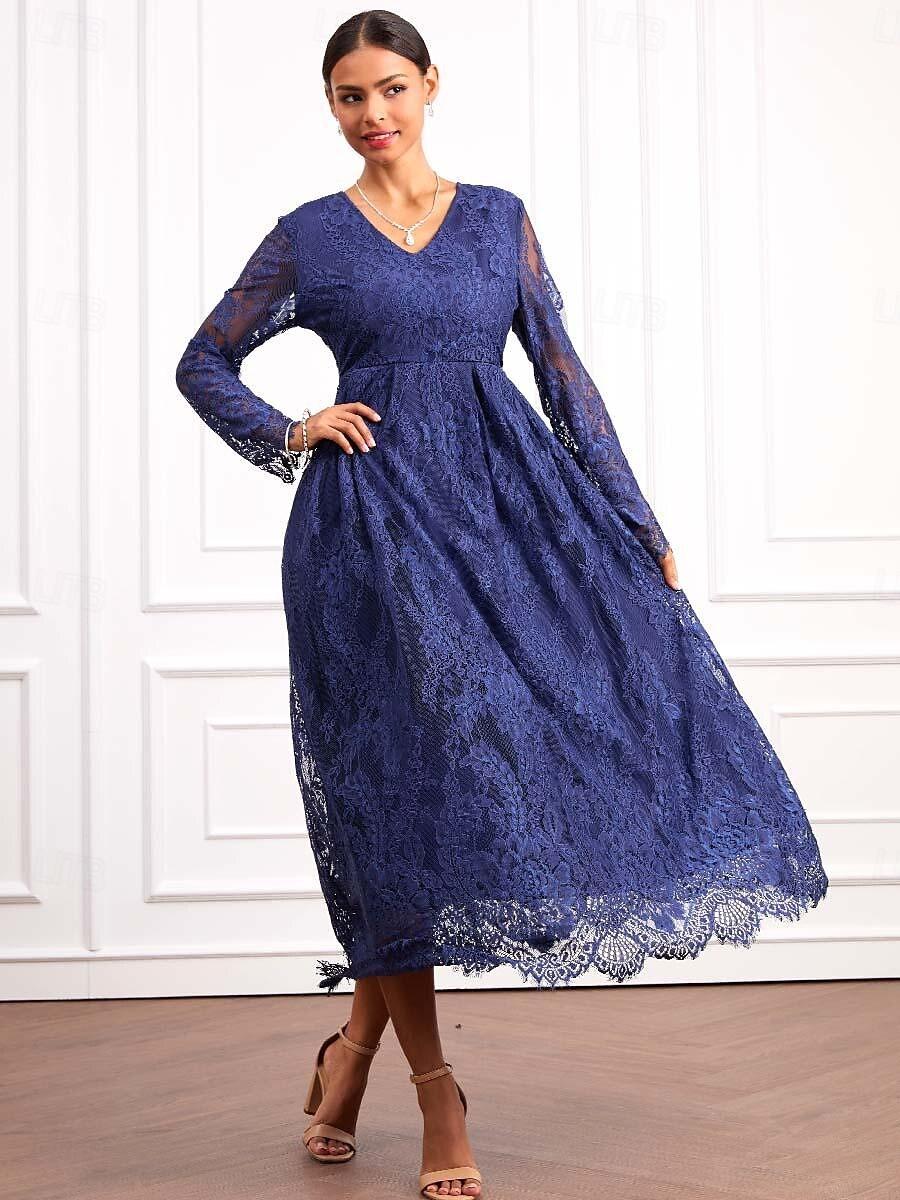 Elegantes Langarm-Maxikleid aus Spitze
