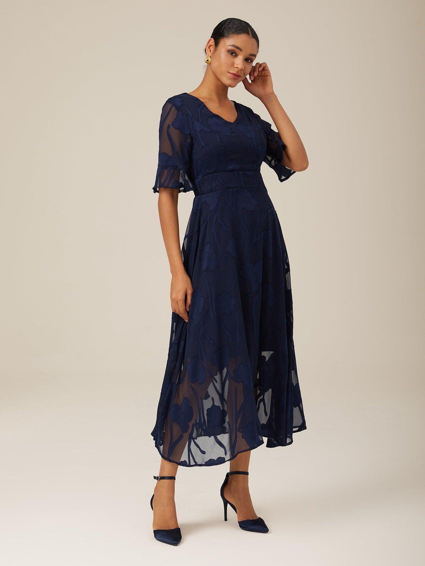 Ruffle Flutter Lace Maxi Dress