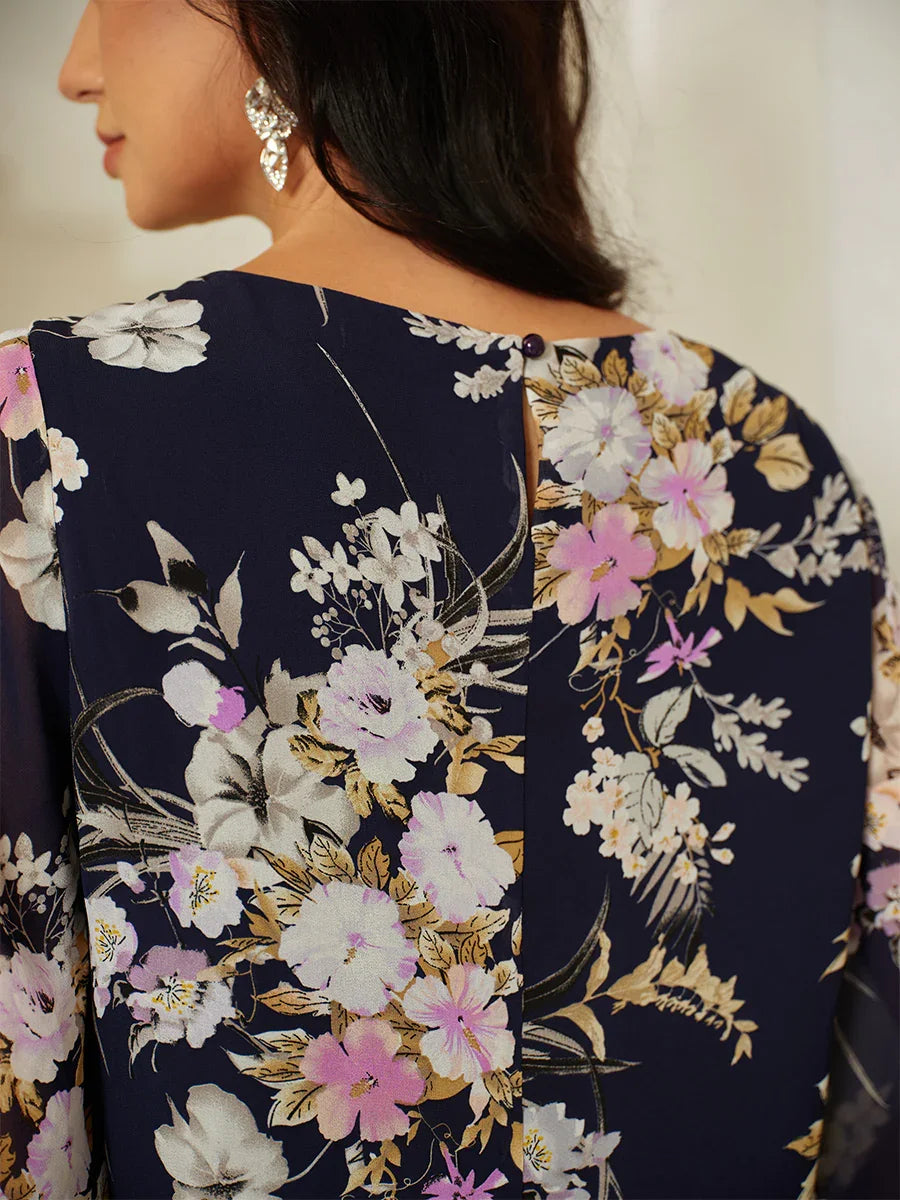 Bluse mit Rundhalsausschnitt und halblangen Ärmeln und Patchwork-Spitze