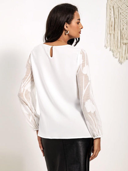 Bluse mit Rundhalsausschnitt und halblangen Ärmeln und Patchwork-Spitze