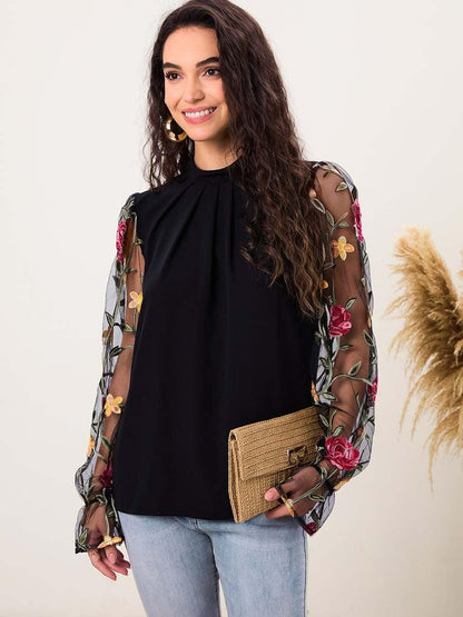 Bluse mit Rundhalsausschnitt und halblangen Ärmeln und Patchwork-Spitze