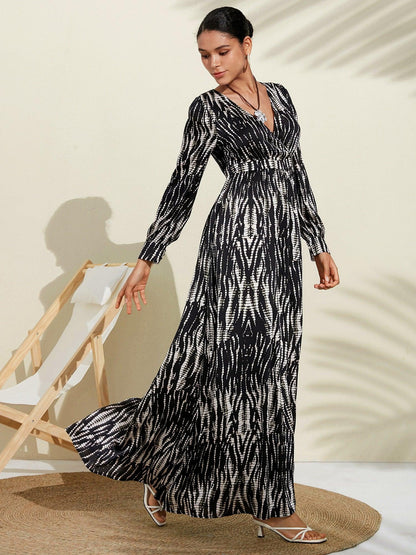 Swing-Maxikleid aus Satin mit V-Ausschnitt