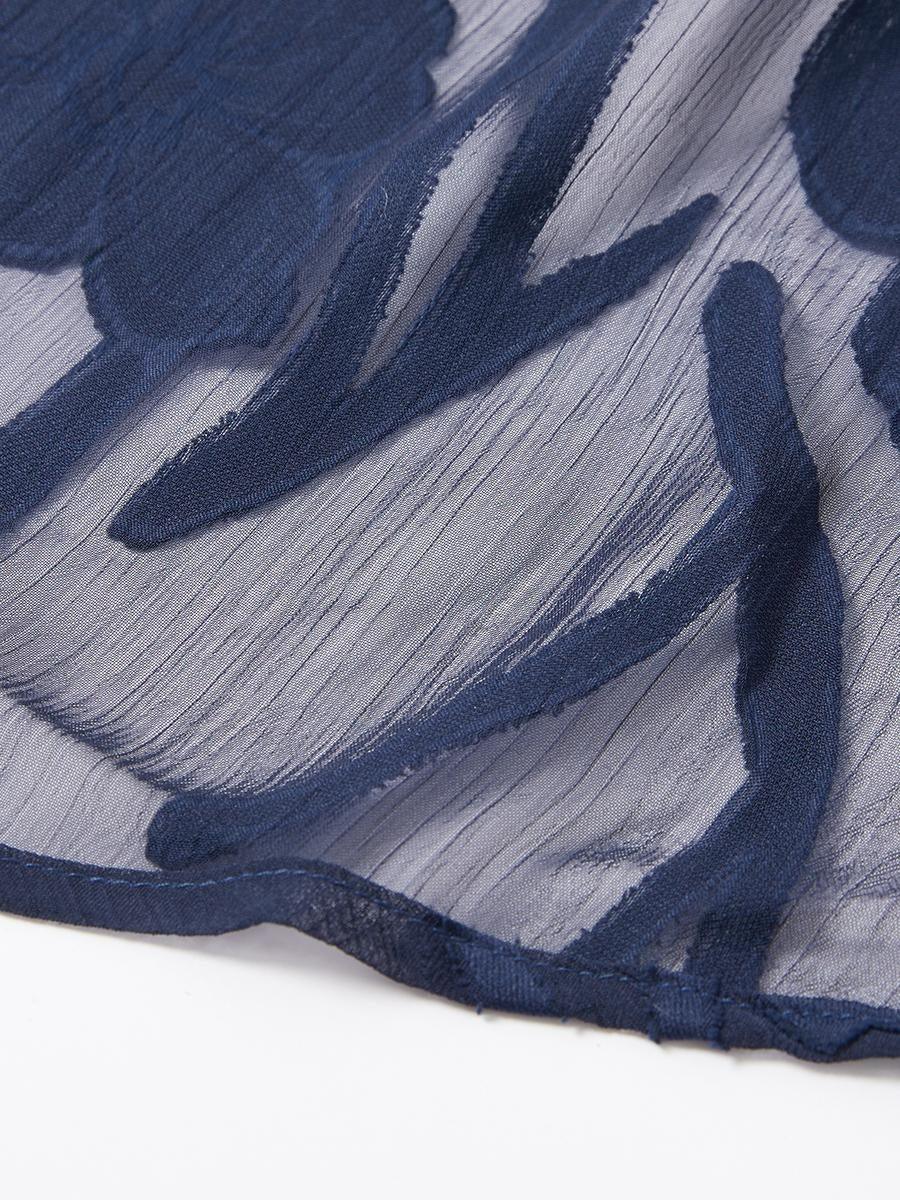 Maxikleid mit Rüschen und flatternder Spitze