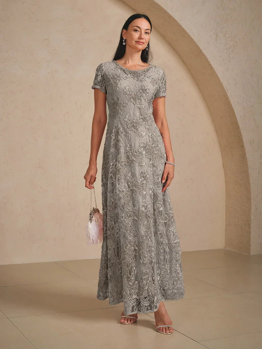 玫瑰花蕾絲A字裙禮服，配有亮片裝飾