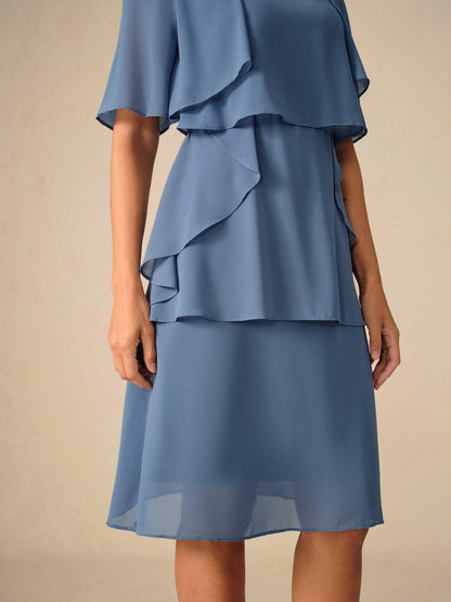 Elegantes Chiffon-Lagenkleid in beruhigendem Blau