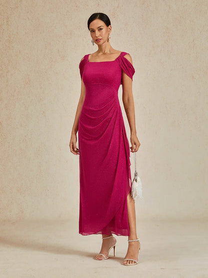 Robe pailletée à épaules dénudées