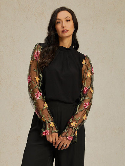 Bluse mit Rundhalsausschnitt und halblangen Ärmeln und Patchwork-Spitze
