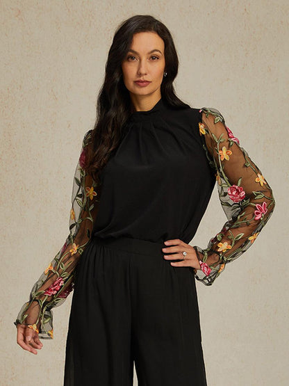 Bluse mit Rundhalsausschnitt und halblangen Ärmeln und Patchwork-Spitze
