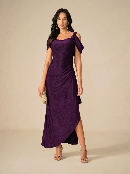 Glitzerkleid mit kalten Schultern