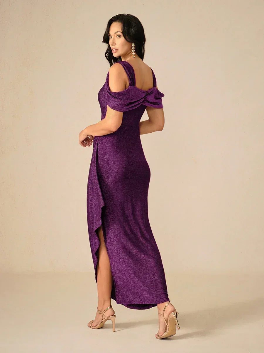 Glitzerkleid mit kalten Schultern