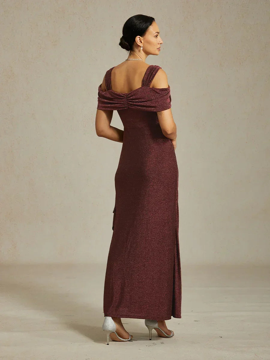 Glitzerkleid mit kalten Schultern