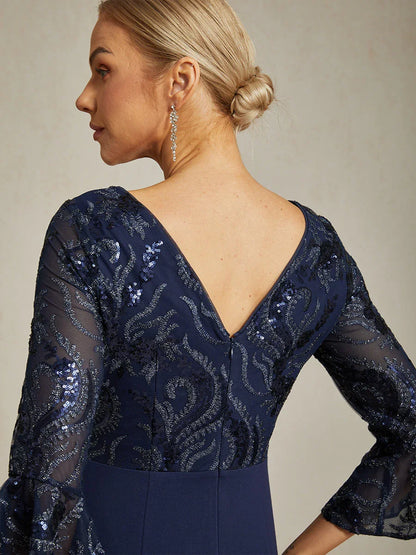 Elegantes, figurbetontes Cocktailkleid mit ausgestellten Ärmeln