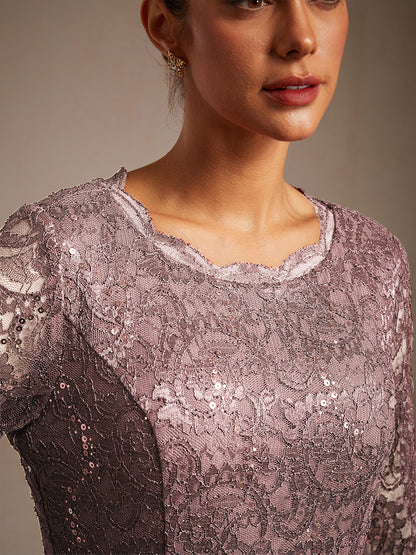 Elegantes Spitzen- und Chiffonkleid in Tea-Länge