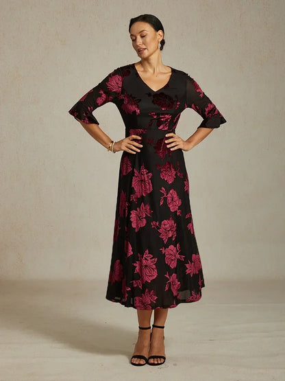 Maxikleid mit Rüschen und flatternder Spitze
