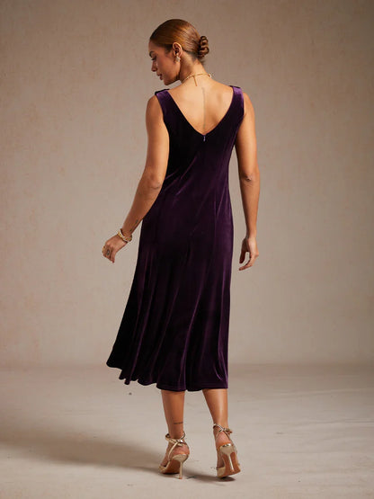 High-Stretch Velvet Sleeveless Midi Dress with Scoop Neck