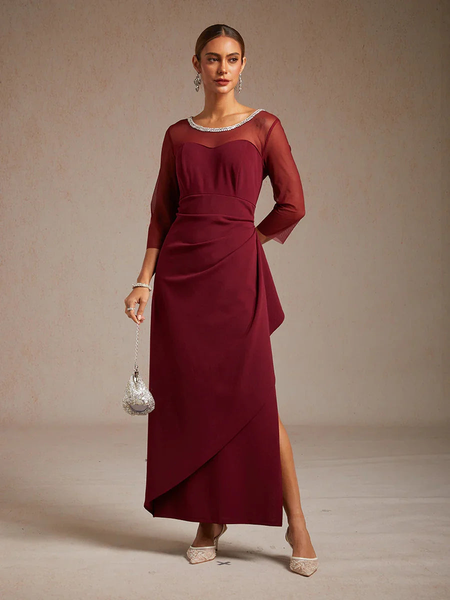 Robe de soirée élégante à encolure illusion perlée