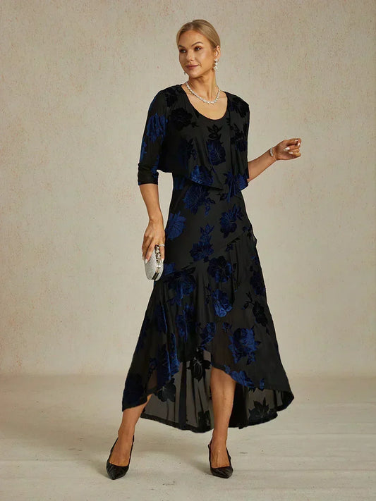 Marineblaues Chiffon-Abendkleid mit Blumenmuster und asymmetrischem Saum
