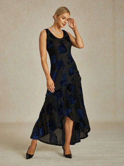 Robe de soirée en chiffon à fleurs marine avec ourlet asymétrique