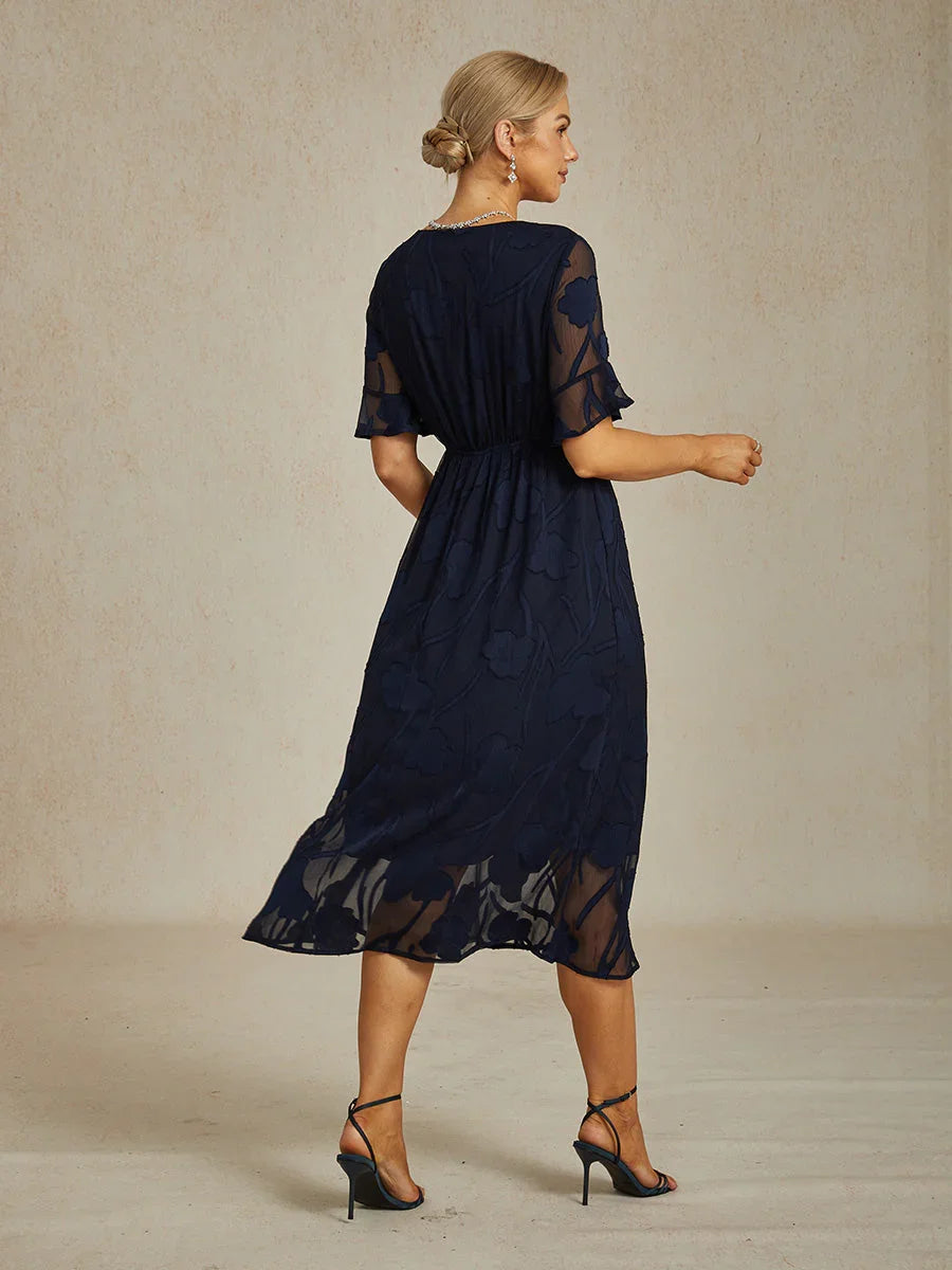 Maxikleid mit Rüschen und flatternder Spitze
