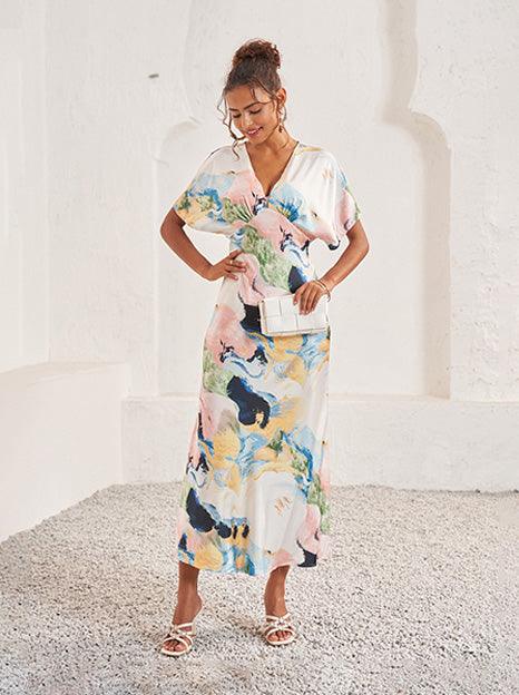 Maxikleid aus Satin mit Batikmuster