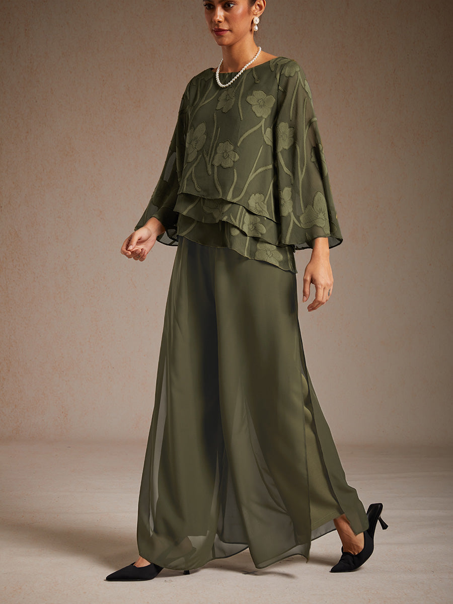 Hose mit geradem Bein und Chiffon-Überlagerung mit Beinschlitz