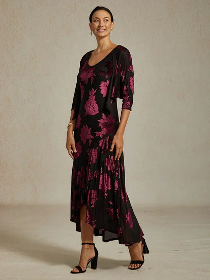 Marineblaues Chiffon-Abendkleid mit Blumenmuster und asymmetrischem Saum