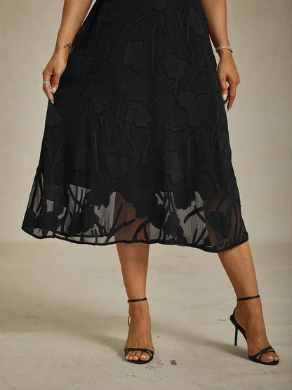 Maxikleid mit Rüschen und flatternder Spitze