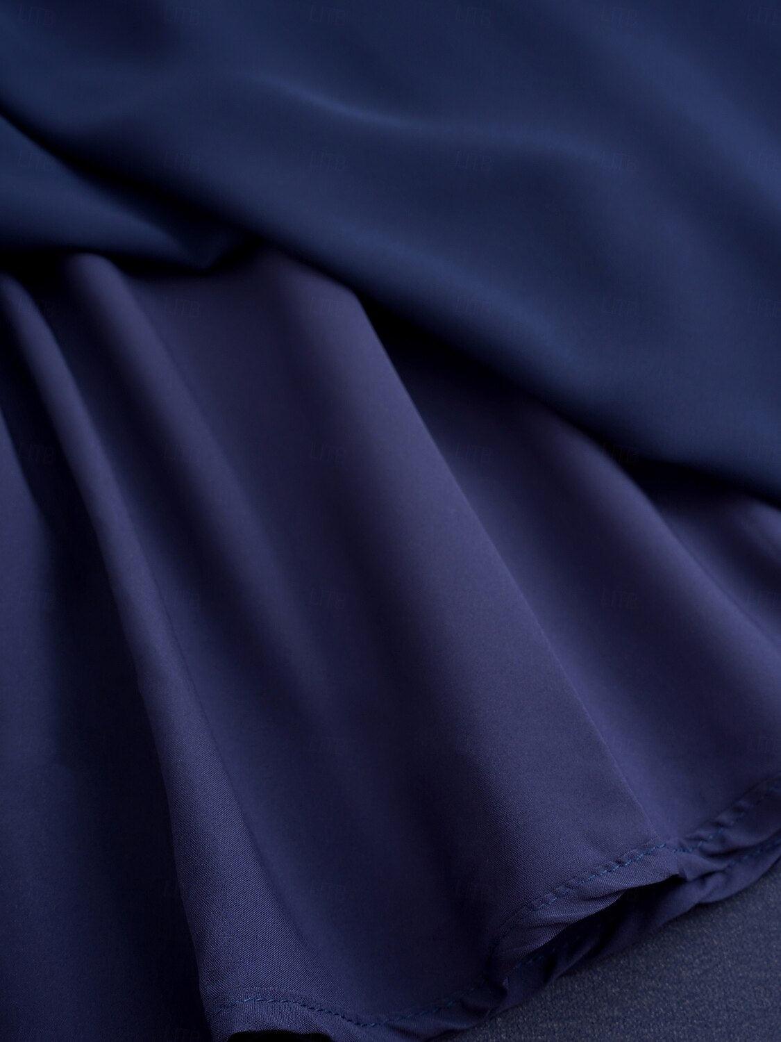 Blaues Chiffonkleid mit Spitzenrüschensaum