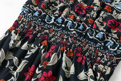Urlaubs-Maxikleid aus Chiffon mit Rüschen und V-Ausschnitt