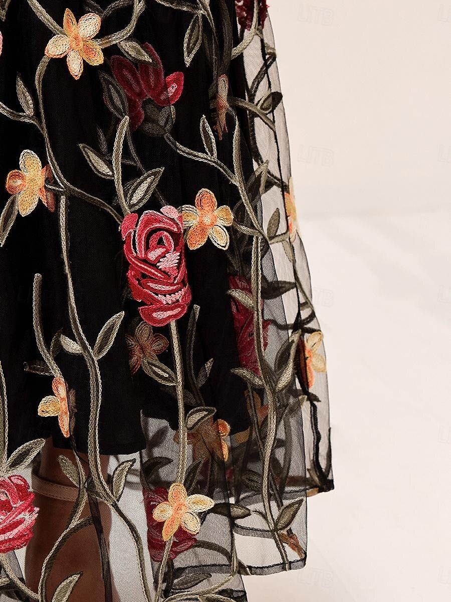 Maxikleid aus Spitze mit Blumenstickerei