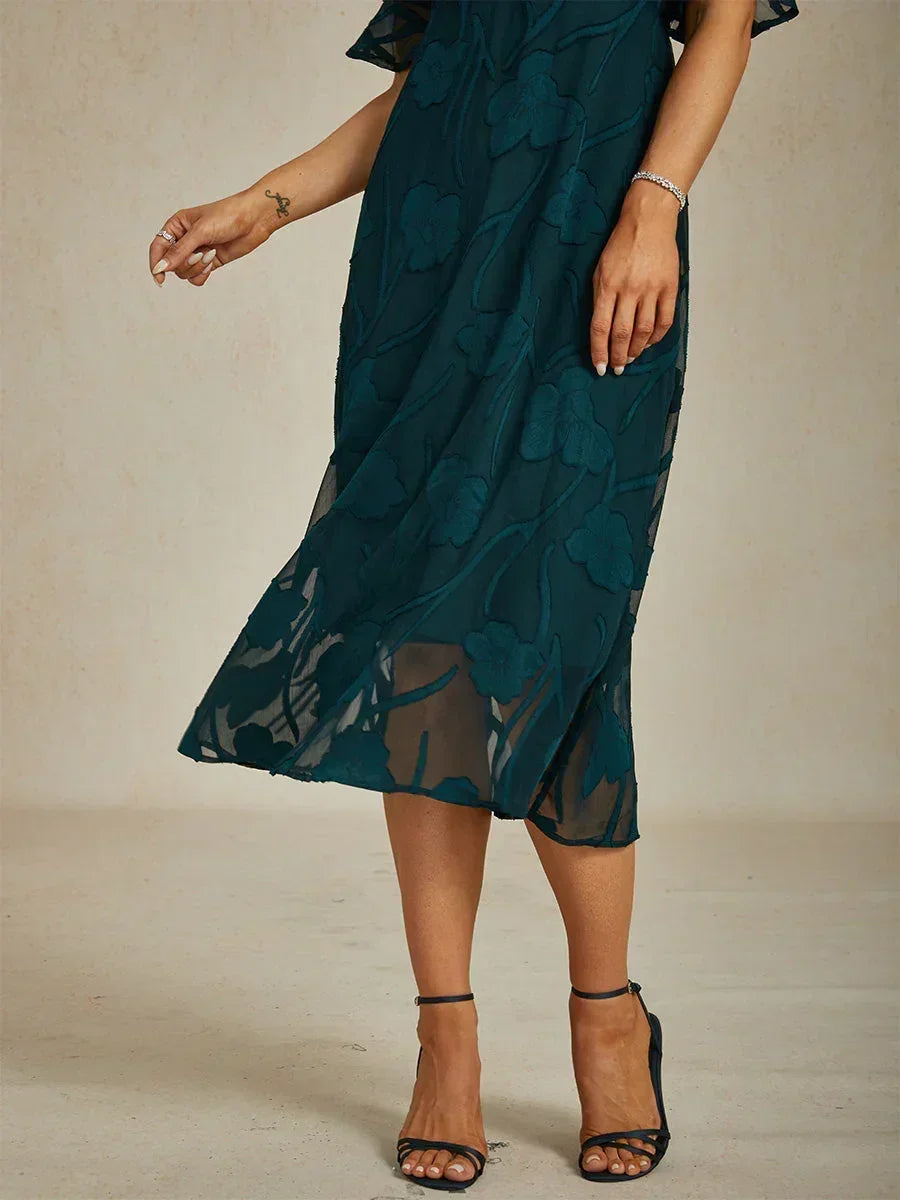 Maxikleid mit Rüschen und flatternder Spitze